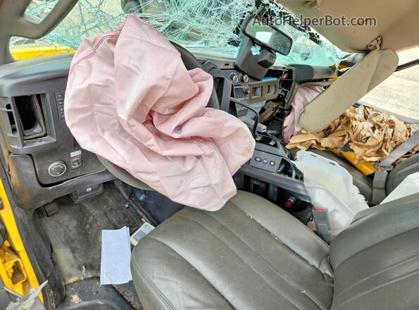 7GZ37TC7XNN000247 2022 GMC SAVANA Yellow 