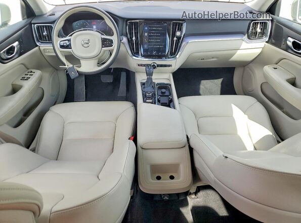7JR102FK2LG057239 2020 VOLVO S60 Cream Առջևի վահանակի տեսք