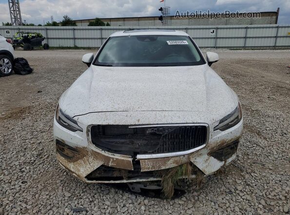 7JR102FK4MG102697 2021 VOLVO S60 White Вид спереду