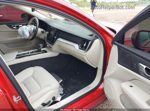 7JRA22TK0LG073082 2020 VOLVO S60 Red წინა სალონის ხედი
