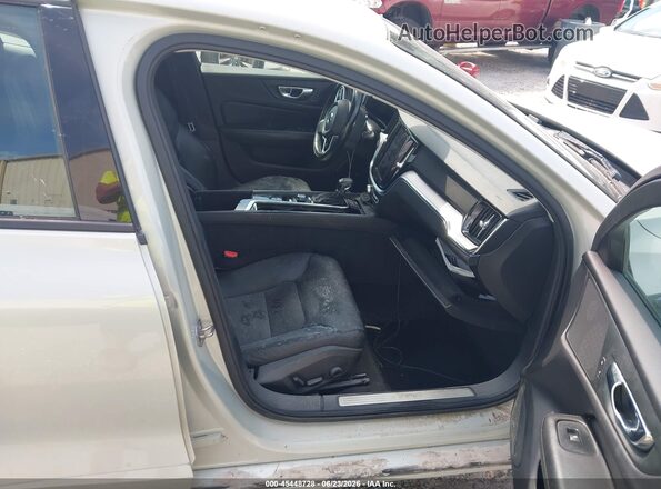 7JRA22TK3KG006698 2019 VOLVO S60 Cream წინა სალონის ხედი