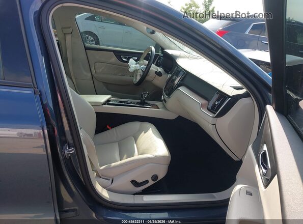 7JRA22TK6LG045691 2020 VOLVO S60 Синий Вид салона спереди