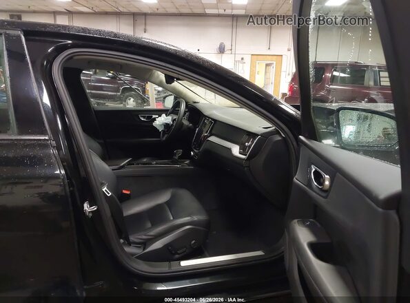 7JRA22TK8KG004817 2019 VOLVO S60 Black Front interior view