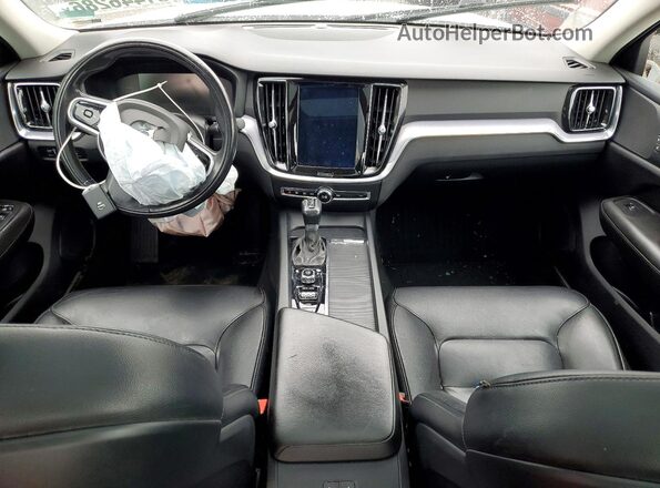 7JRA22TKXKG015057 2019 VOLVO S60 White Widok deski rozdzielczej