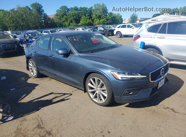 7JRA22TKXMG080302 2021 VOLVO S60 Синий Передняя правая четверть