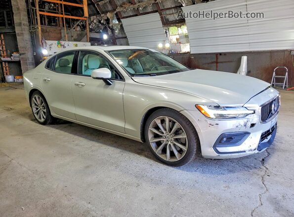 7JRA22TKXMG093017 2021 VOLVO S60 Silver Առջևի աջ