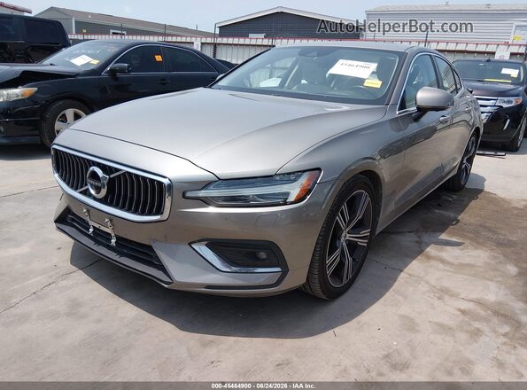 7JRA22TL7KG000878 2019 VOLVO S60 Gray Przód lewy