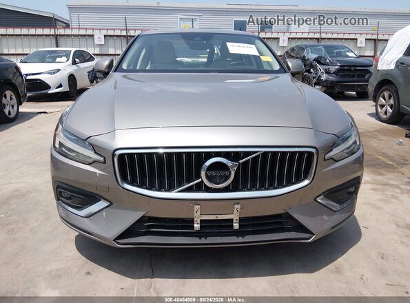 7JRA22TL7KG000878 2019 VOLVO S60 Gray Widok zestawu wskaźników
