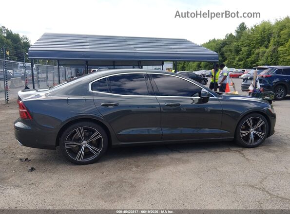 7JRA22TLXKG004746 2019 VOLVO S60 Серый Вид задней части салона
