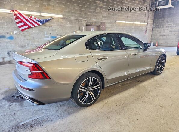 7JRA22TM5MG095307 2021 VOLVO S60 Silver Հետևի աջ