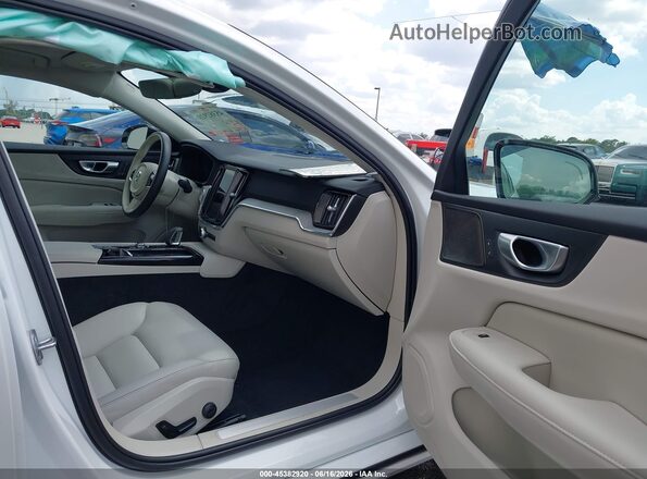 7JRH60FL4RG298206 2024 VOLVO S60 RECHARGE PLUG-IN HYBRID Белый Вид салона спереди