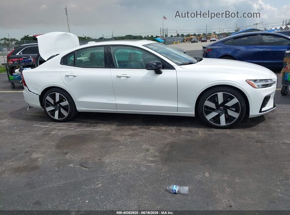 7JRH60FL4RG298206 2024 VOLVO S60 RECHARGE PLUG-IN HYBRID Белый Вид задней части салона