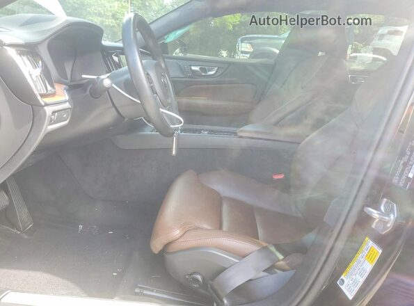 7JRL12FL2NG160307 2022 VOLVO S60 Black წინა სალონის ხედი