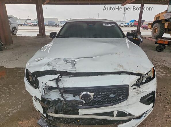 7JRL12FL3RG281322 2024 VOLVO S60 White Widok z przodu