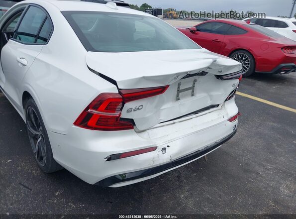 7JRL12FLXRG284511 2024 VOLVO S60 Белый Вид спереди