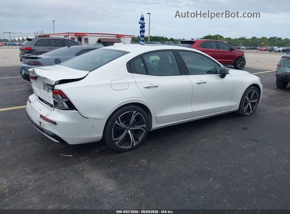 7JRL12FLXRG284511 2024 VOLVO S60 Белый Задняя правая четверть