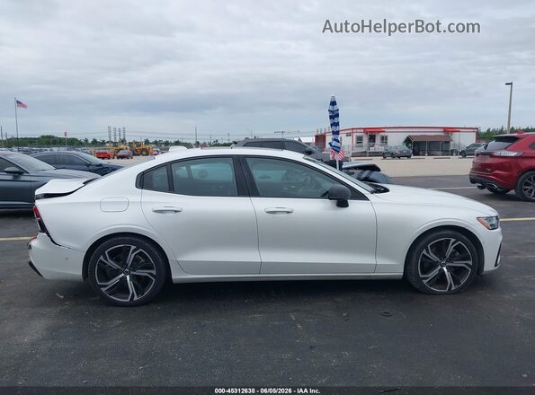 7JRL12FLXRG284511 2024 VOLVO S60 Белый Панорамный вид салона 360°