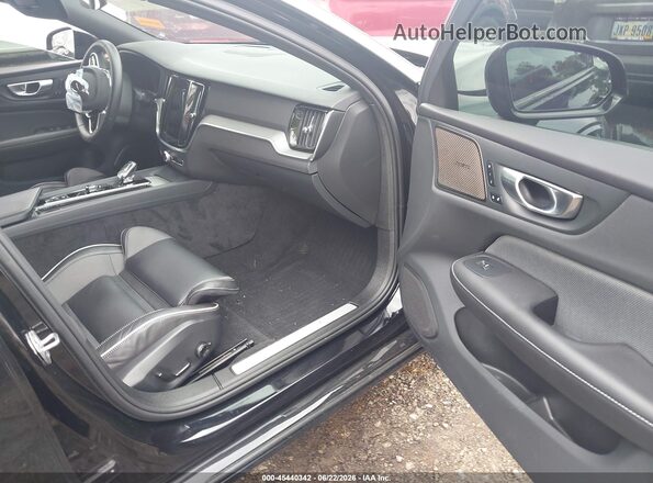 7JRL12TH3RG289243 2024 VOLVO S60 Black Вид салону спереду