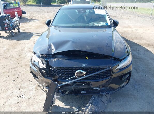 7JRL12TK5RG297324 2024 VOLVO S60 Черный Вид спереди