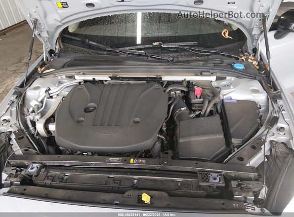 7JRL12TK8RG324001 2024 VOLVO S60 Gray Հետևի տեսք