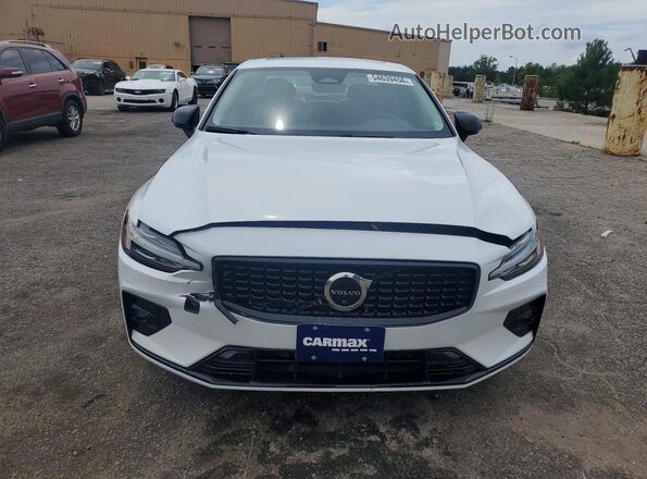 7JRL12TLXRG304986 2024 VOLVO S60 Белый Вид спереди