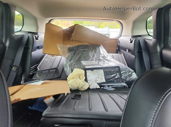 7MMVAABW1SN104206 2025 MAZDA CX-5 Gray Vista de los asientos traseros