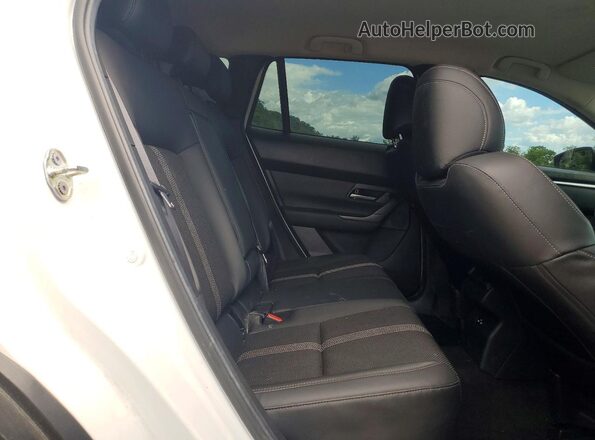 7MMVABAM0RN222893 2024 MAZDA CX-5 White Vista interior trasera