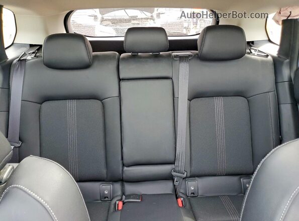 7MMVABCM2PN112504 2023 MAZDA CX-5 White Widok tylnych siedzeń