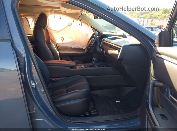 7MMVABCM3PN133183 2023 MAZDA CX-5 Silver Front interior view