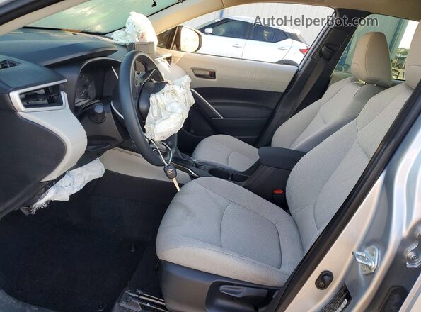 7MUAAAAG2SV143508 2025 TOYOTA COROLLA Silver 
