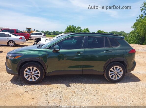 7MUCAAAG3RV093379 2024 TOYOTA COROLLA CROSS Green Vista interior de 360 grados