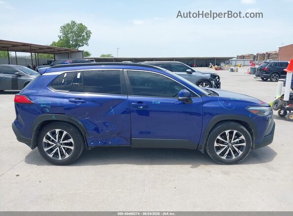 7MUDAAAG5PV065083 2023 TOYOTA COROLLA CROSS Синий Вид задней части салона