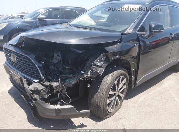 7MUDAAAG5RV075809 2024 TOYOTA COROLLA CROSS Black Widok z przodu
