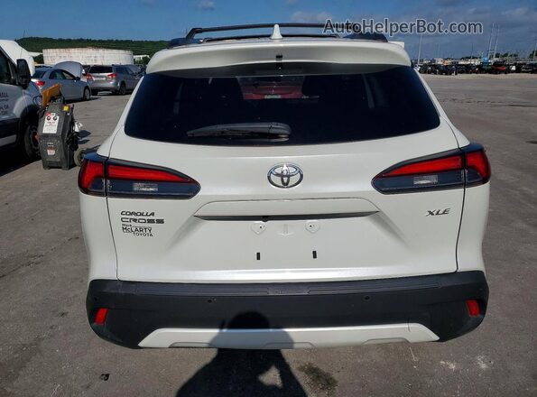 7MUDAAAG7RV109622 2024 TOYOTA COROLLA White Vista trasera