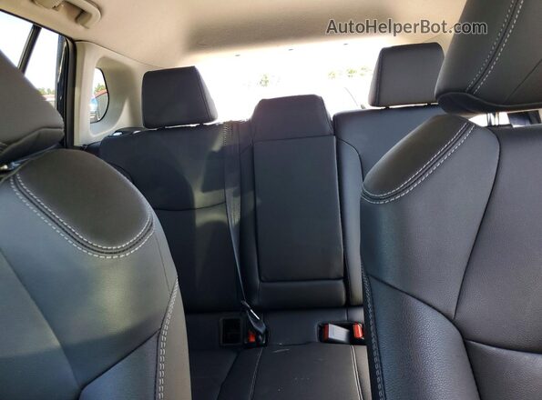 7MUDAABG0SV132972 2025 TOYOTA COROLLA Black Widok tylnych siedzeń