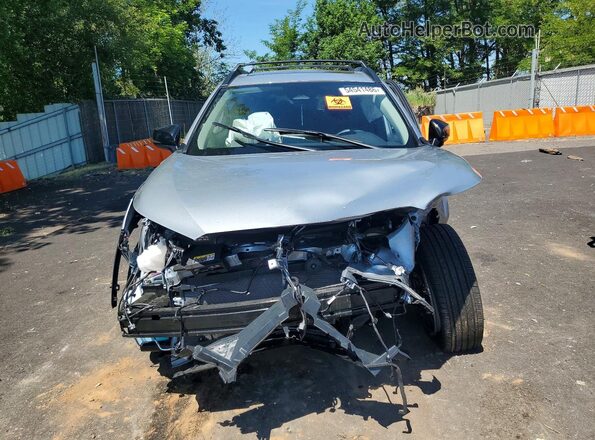 7MUDAABG5SV140694 2025 TOYOTA COROLLA Silver Вид спереду
