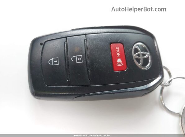 7MUEAAAG6PV062004 2023 TOYOTA COROLLA CROSS Silver Dashboard view
