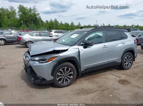 7MUFBABG2PV009946 2023 TOYOTA COROLLA CROSS HYBRID Silver წინა მარცხენა ხედი სამი მეოთხედიდან
