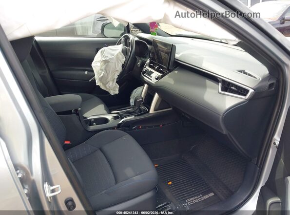 7MUFBABG2PV009946 2023 TOYOTA COROLLA CROSS HYBRID Silver წინა სალონის ხედი