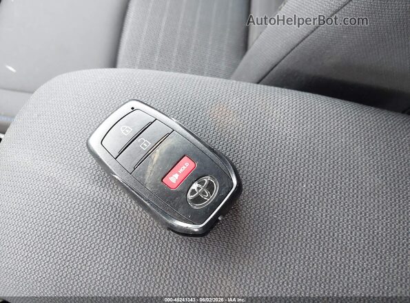 7MUFBABG2PV009946 2023 TOYOTA COROLLA CROSS HYBRID Silver წინა პანელის ხედი