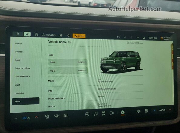 7PDSGABA0PN005642 2023 RIVIAN R1S Зеленый Вид щитка приборов