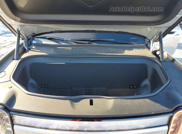 7PDSGABA1PN011126 2023 RIVIAN R1S Silver Engine compartment view