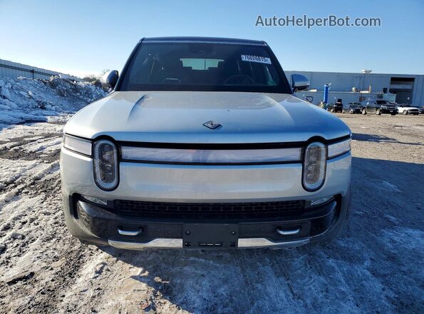 7PDSGABA1PN011126 2023 RIVIAN R1S Silver Front view