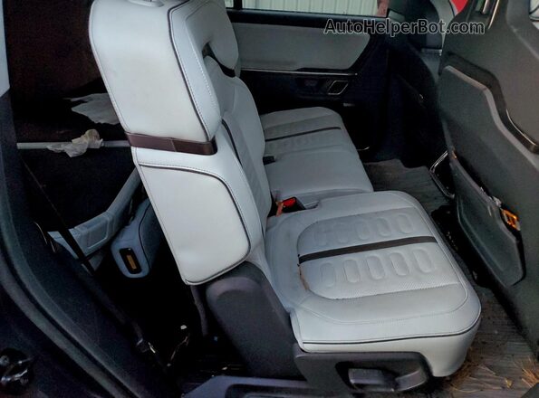 7PDSGABA3PN029157 2023 RIVIAN R1S Gray 