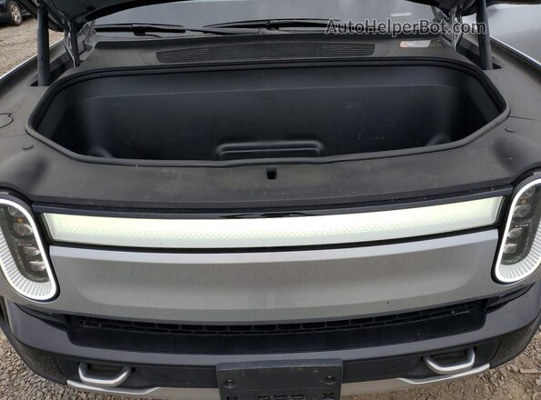 7PDSGABA3RN034071 2024 RIVIAN R1S Gray Вид підкапотного простору