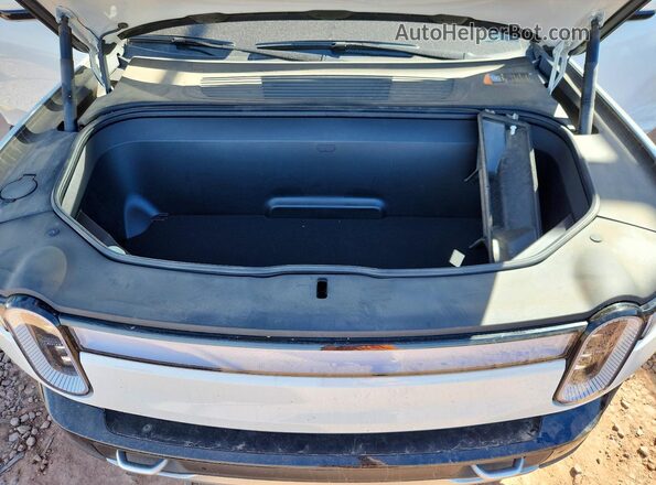 7PDSGABA7RN036714 2024 RIVIAN R1S White ძრავის განყოფილების ხედი