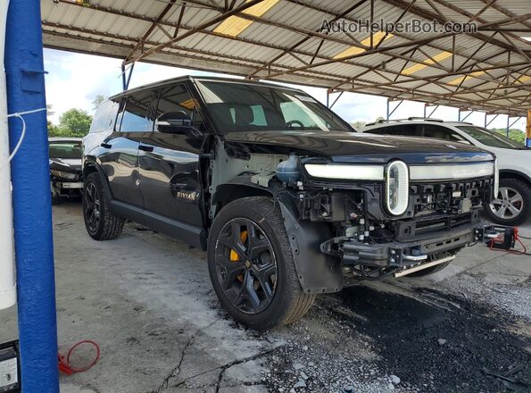 7PDSGABL3NN001678 2022 RIVIAN R1S Черный Передняя правая четверть