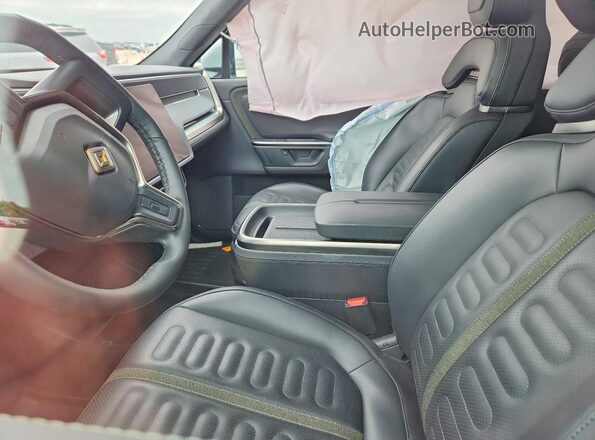 7PDSGBBA2SN052850 2025 RIVIAN R1S Silver 