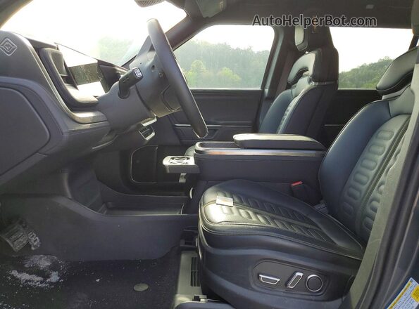 7PDSGBBA5SN051899 2025 RIVIAN R1S Gray 