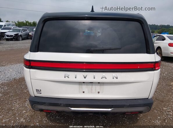 7PDSGBBA6RN030862 2024 RIVIAN R1S White 